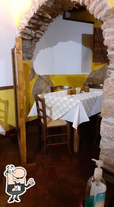 Siediti a un tavolo di Ostaria43 Formia