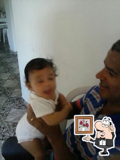 Sente em uma das mesas no Pizzarezzo Primavera