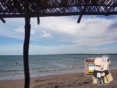 Você pode espairecer no na área externa do Bar e Restaurante "Do Bode"