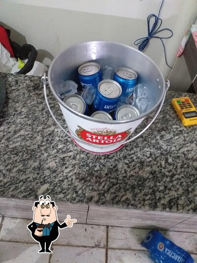 Saboreto's bar e pizzaria offerece uma variedade de drinques