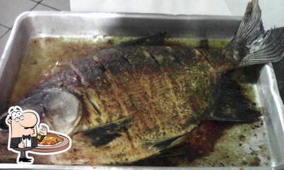 Experimente pratos de peixe no Ranchao do peixe