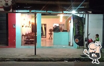 O interior do Shammah Sushi