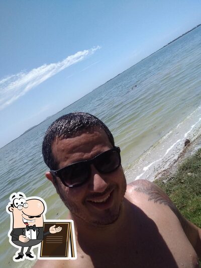 Desfrute da vista da área externa do Bar do Marreco