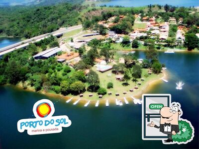 O exterior do Marina e Pousada Porto do Sol