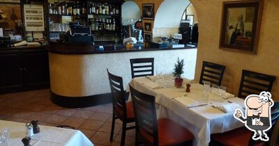 Installez-vous à l'une des tables de Polpetta