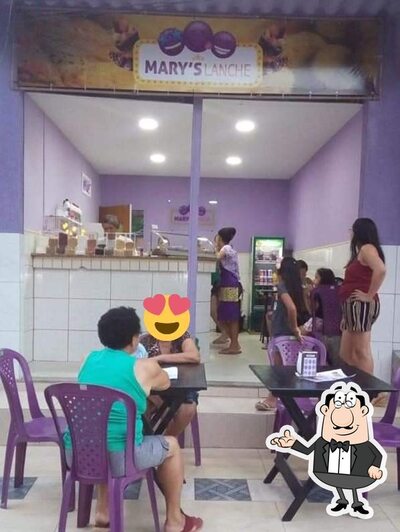 Veja imagens do interior do Mary Lanches Doces Salgados