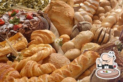 Platos en Panificadora e Confeitaria Italian