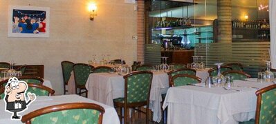 Siediti a un tavolo di Gigi