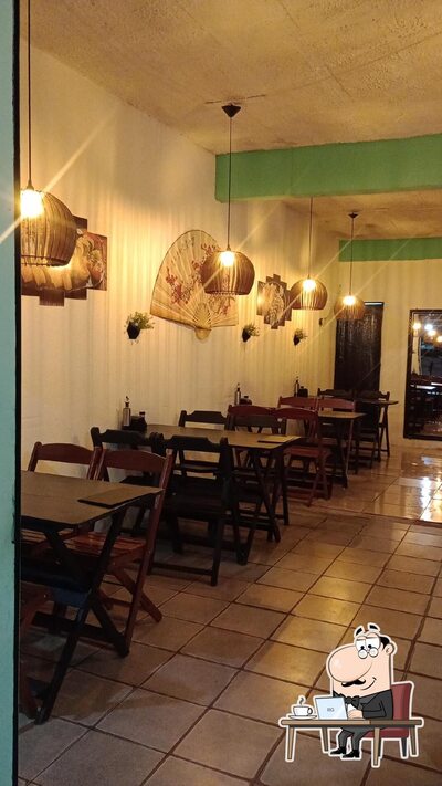 Veja imagens do interior do Shammah Sushi