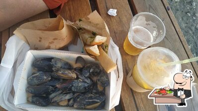 Попробуйте блюда с морепродуктами в "Мидийное Место"