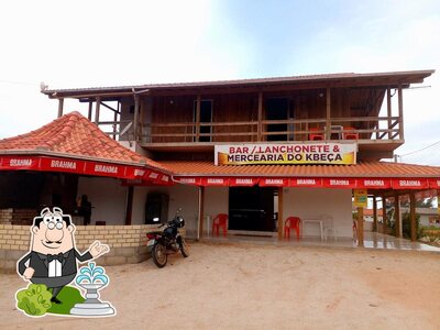 Você pode espairecer no na área externa do Bar do cabeça