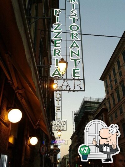 Guarda gli esterni di BAR Trieste