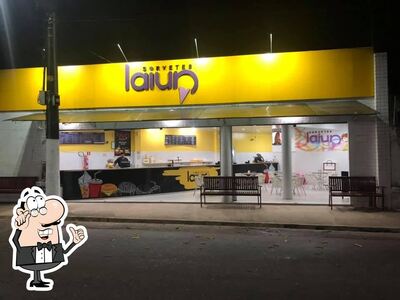 Veja imagens do interior do Sorvetes Laiun