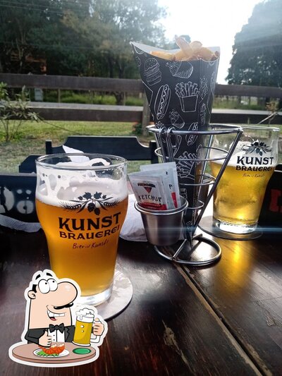 Você pode tomar uma tulipa de cerveja leve ou escura