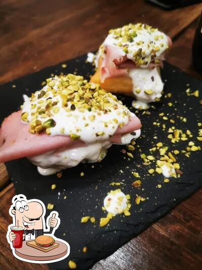 Concediti un bell'hamburger alla pizzeria Osteria Centotre