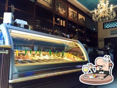 Platti al Caffè Ottocento