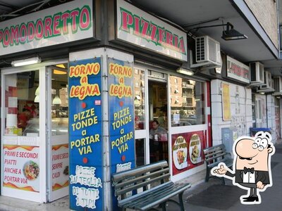 Siediti a un tavolo di Pomodoretto