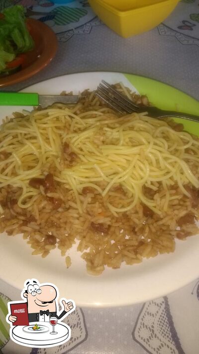 Platos en Restaurante Fé em Deus