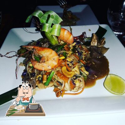 Platos en Why Not Sushi Bar