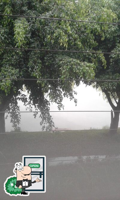 Desfrute da vista da área externa do Pesqueiro Poit