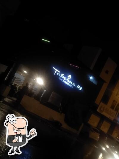 Você pode espairecer no na área externa do Taberna93