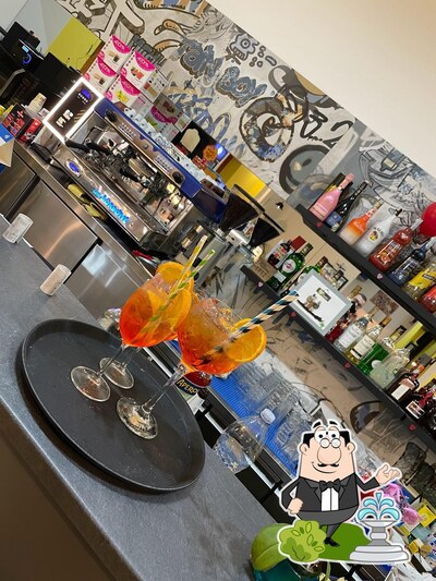 Puoi goderti l'aria fresca dal dehors di Cafe Lemon