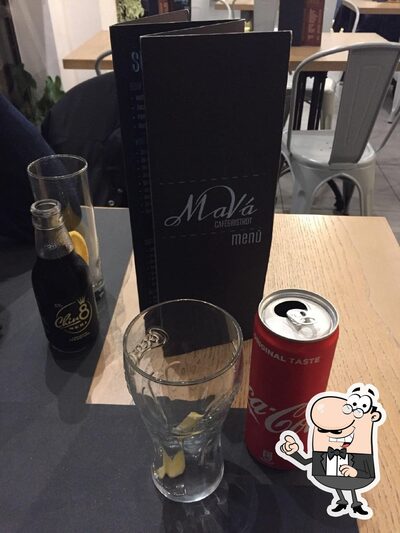 Siediti a un tavolo di MaVà Cafe Biatrot