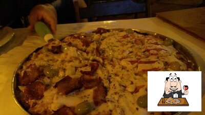 No Padaria Restaurante e Pizzaria Villa Marítima, você pode degustar pizza