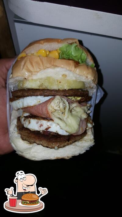 Peça um dos hambúrgueres oferecidos no Johny's Point Burger