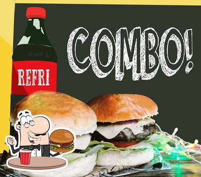 Delicie-se com um hambúrguer no Lunáticos