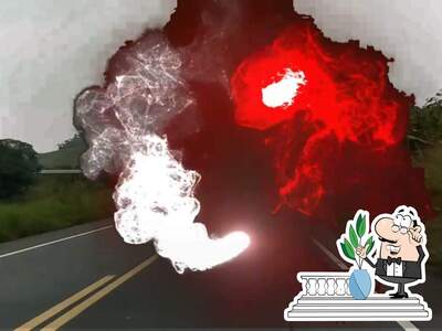 Veja a área externa do Bar do Tiao