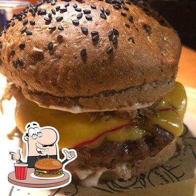 Peça um dos hambúrgueres servidos no Singelo Burger