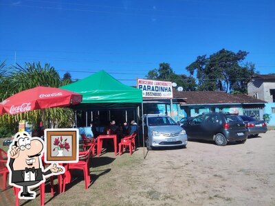 Veja imagens do interior do Paradinha lanchonete
