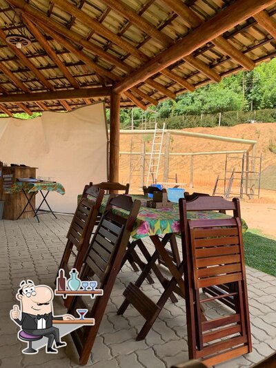 O interior do Casarão Rosa