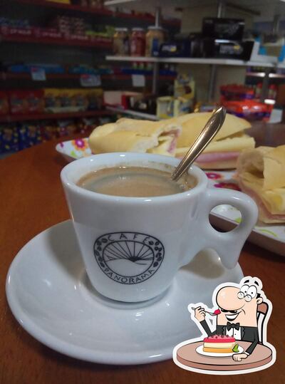 Padaria & Mercearia Progresso serve uma seleção de sobremesas