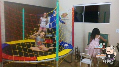 O interior do MANÉ General Lanches General Salgado SP