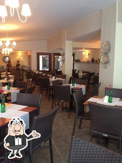 Veja imagens do interior do Restaurante Philó